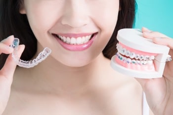 braces vs Invisalign Parks Orthodontics